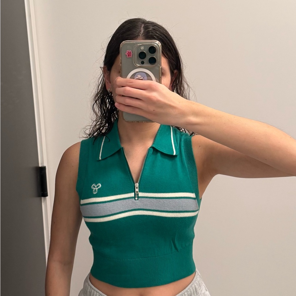 Aritzia TNA Bayport Sweater Vest